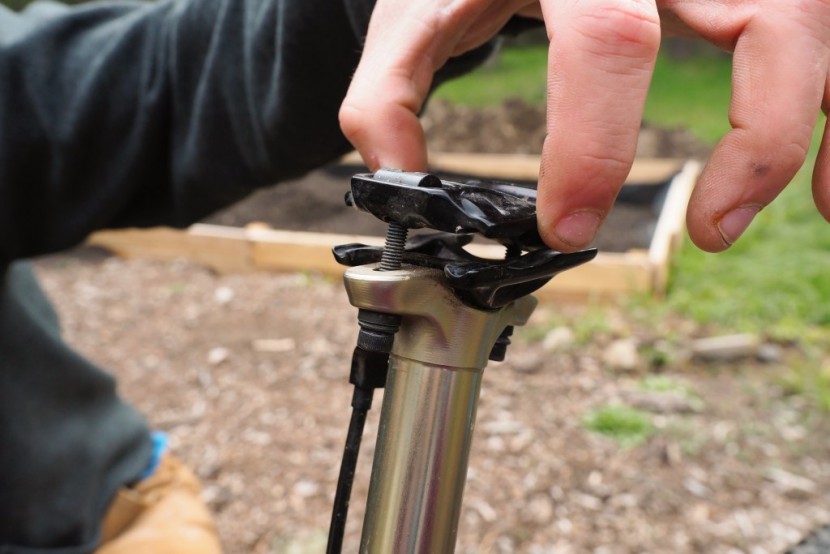 fox d.o.s.s - the cylindrical nuts recessed in the top portion of the saddle clamp...