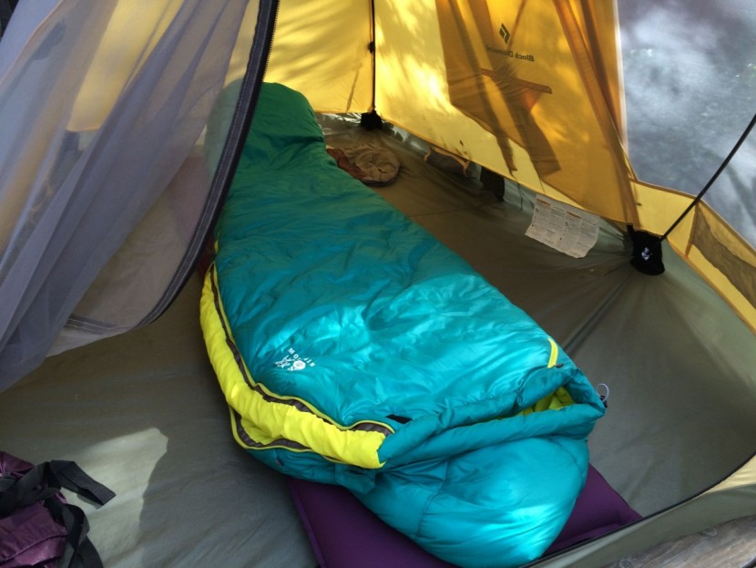 mountain hardwear laminina z flame 21 - the mountain hardwear laminina z flame is a budget synthetic...