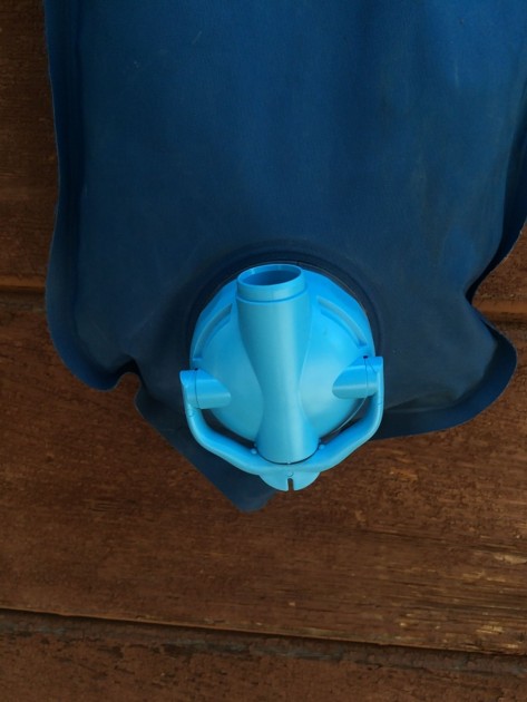 sawyer 4l water filtration system - the complete&#039;s dispensing cap will only thread on upside down - an...