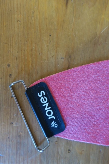 jones nomad - jones universal skins feature a classic tip connecter design.