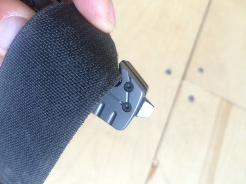 neokut black kryptonite - the v-cutter of the black kryptonite in action on two inch webbing.