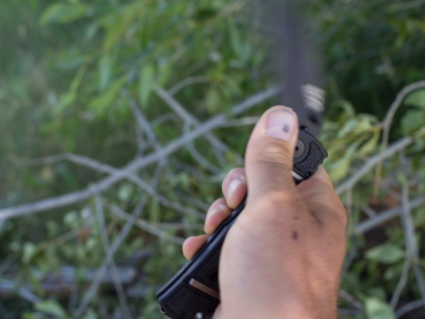 sog trident elite - the assisted opening feature of the sog trident, and many other...