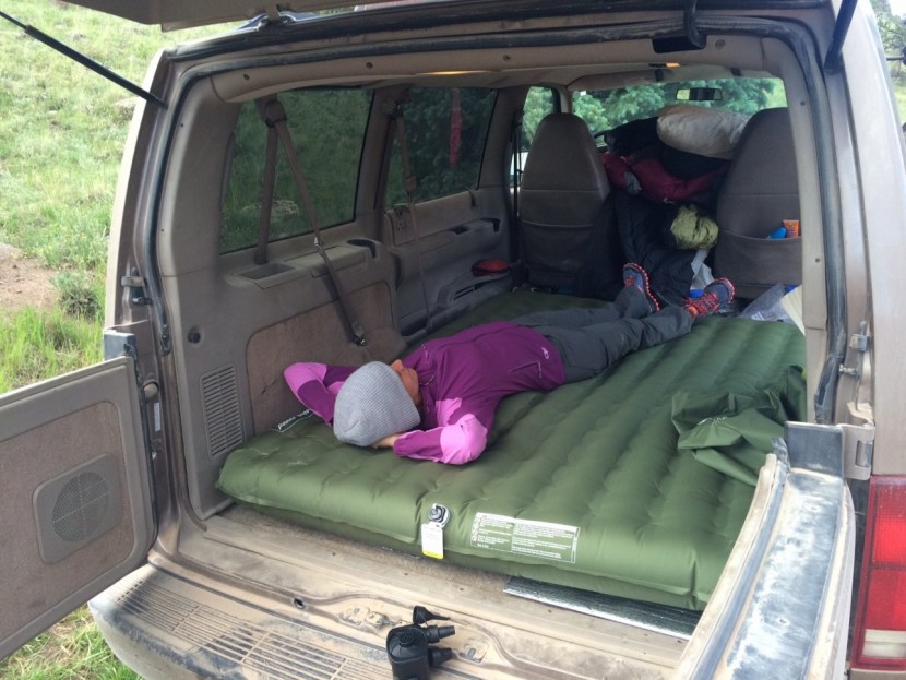 lightspeed 2 person - the lightspeed 2-person perfectly fit in the back of our minivan...