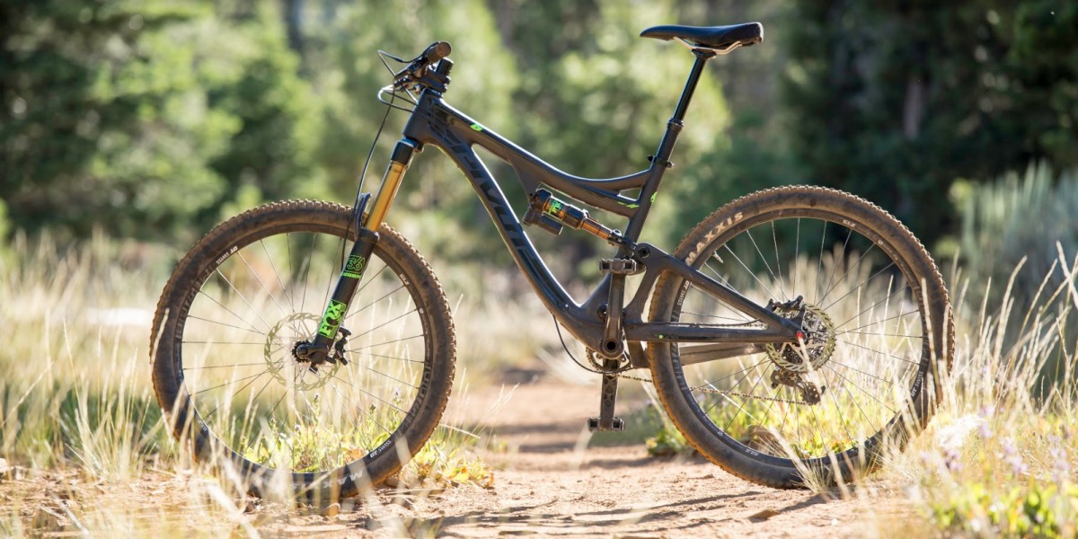 Pivot Mach 6 X01 2016 Review (The Pivot Mach 6 is a good looking bike with a lot of promise that just doesn't quite deliver.)
