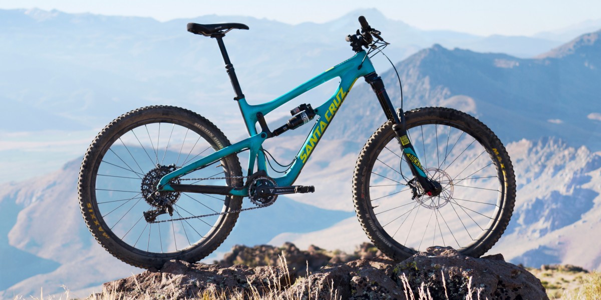 Santa Cruz Nomad X01 2016 Review (The best descender in the test, the Nomad is at its best when bashing down mountain sides.)