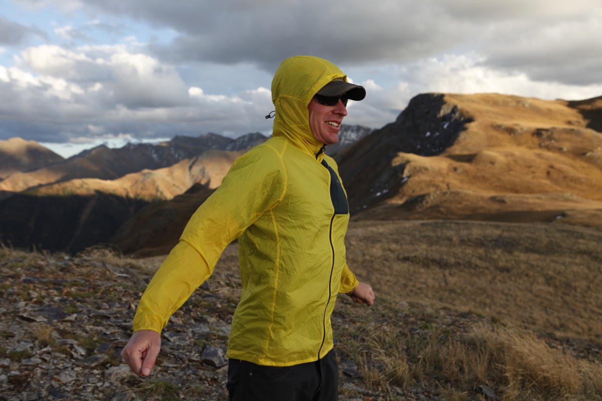 mens running wind breaker