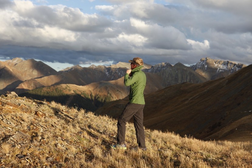 sierra designs exhale windshell - testing the exhale windshirt against the competition on a high windy...