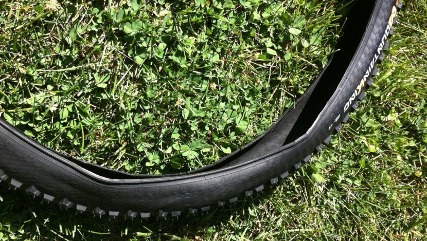Continental Mountain King 2.4 Protection Review | Tested