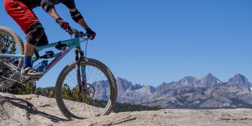 michelin wild grip'r2 advanced 2.35 - we felt a bit unnerved on rock slabs, as the large knobs of the wild...