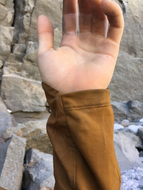 arc&#039;teryx atom sl hood - clean tight cuffs!