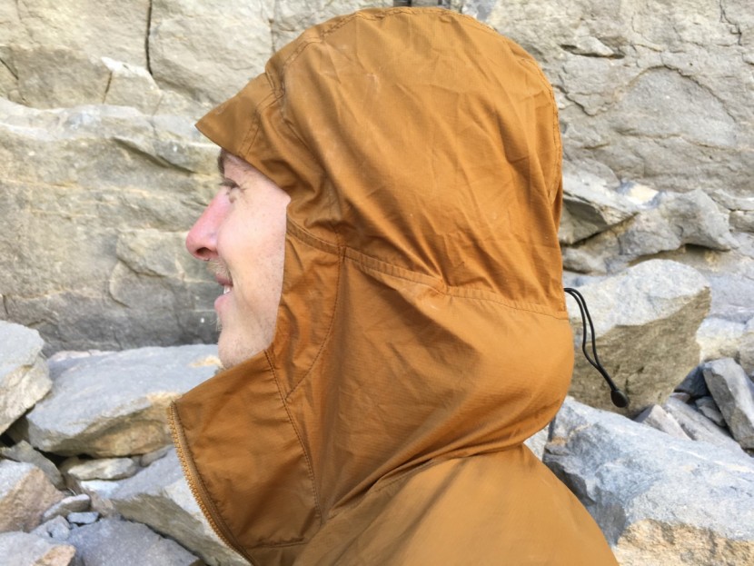 arc&#039;teryx atom sl hood - the cinched up and secured hood.