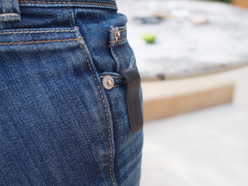 jawbone up move - the up move, as clipped to a pants pocket.