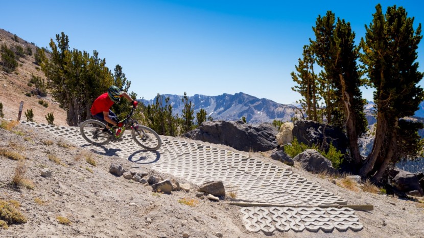 continental mountain king 2.4 protection - cruising on the mountain king, enjoying the scenery. feeling like...