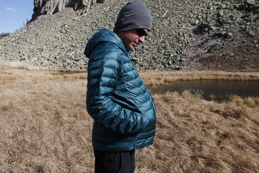 rei co-op hoodie - the fit around the torso leaves plenty of room for a larger frame or...
