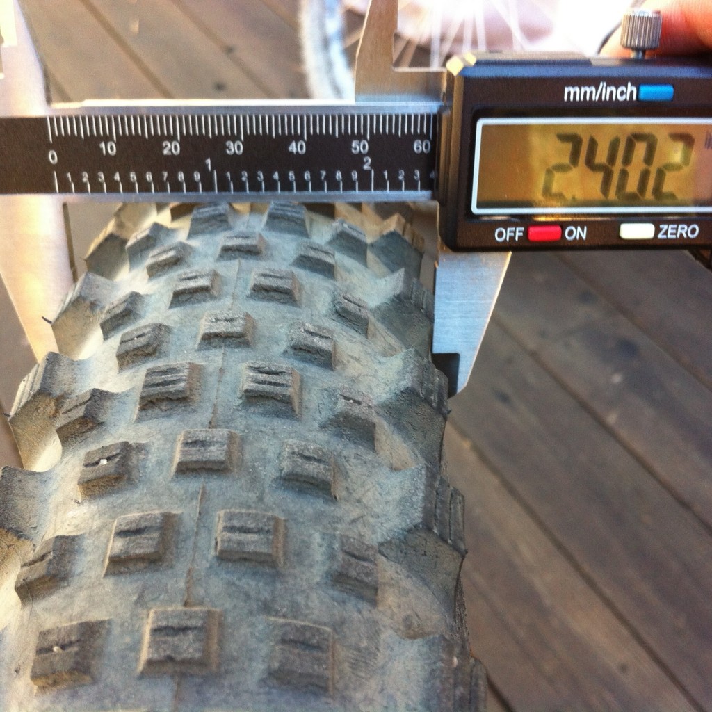 Schwalbe Rock Razor 2.35 PaceStar EVO Review Tested by GearLab