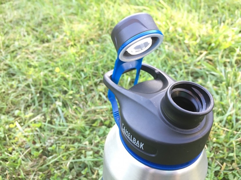 camelbak chute vacuum insulated - here, the chute's main feature, its lid, is displayed. the inner...