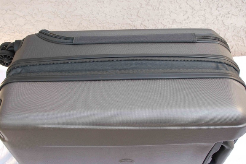 delsey shadow 3.0 21 - the expandable zipper adds even more room to this already spacious...