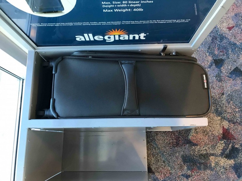 swissgear meyrin 20 - on first glance, this bag fits in the sizer perfectly, but it&#039;s...