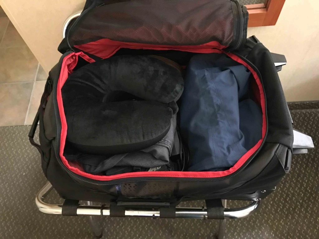 the north face rolling thunder 22 - packing up the rolling thunder. this bag is great for casual...