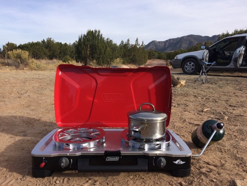 coleman hyperflame fyrecadet - wide sturdy burners give this stove fantastic stability.