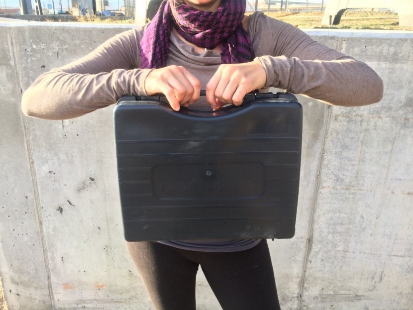 coleman butane instastart - the instastart comes with a handy little box to pack it away...