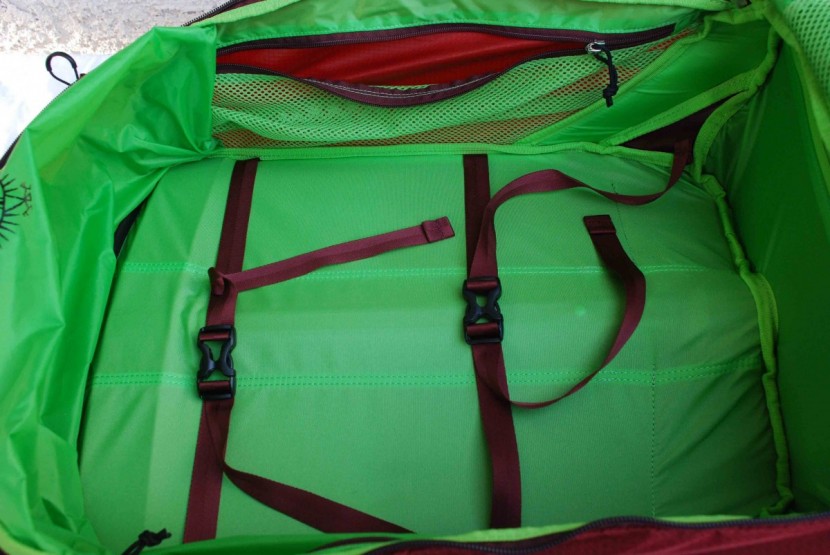 osprey ozone wheeled 22 - this bag doesn&#039;t have a lot of internal space, and could barely...