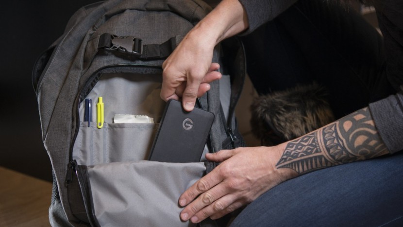 dakine explorer - with a very school bag feel, the explorer was host to a multitude of...