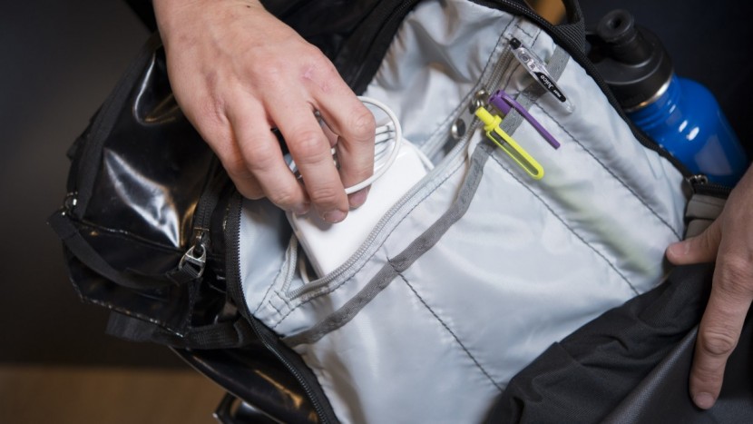 granite gear rift 2 - the smaller secondary compartment is loaded with places to put those...