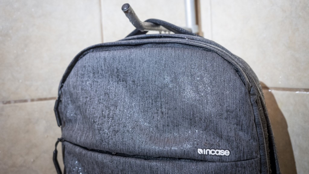 Incase city hotsell commuter backpack review