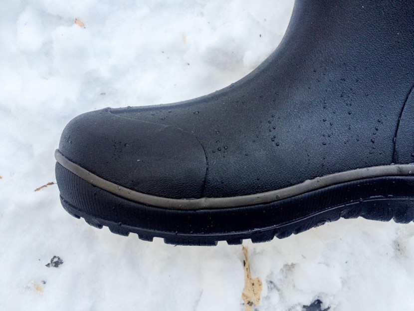 bogs classic ultra mid - the joint between the rubber upper and the lower outsole.