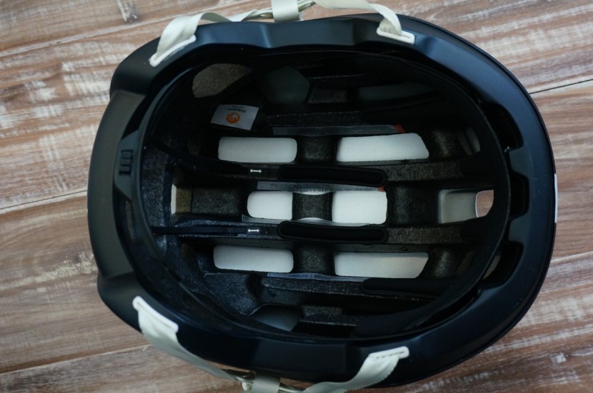 poc octal aero - the thin pads on the poc octal aero are not comfortable.