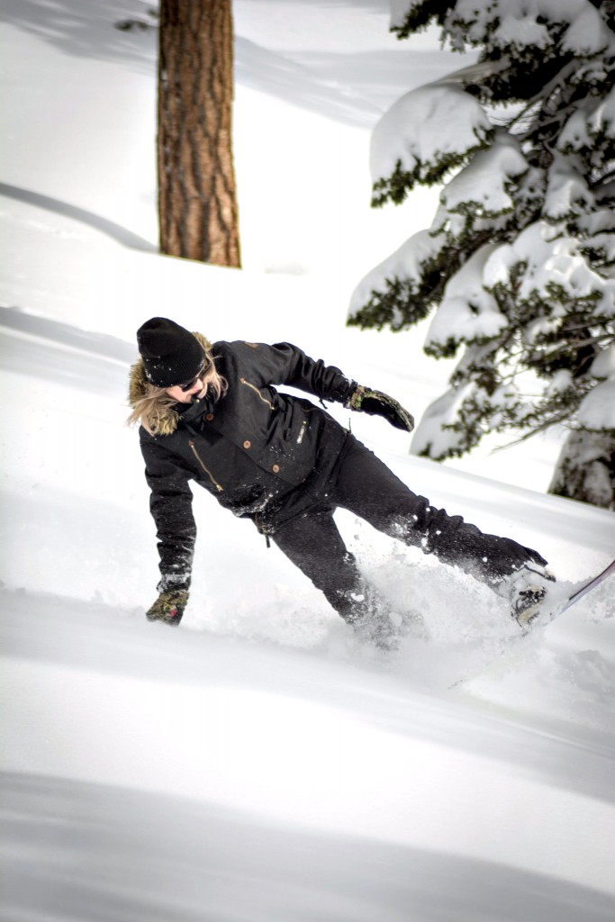 snowboard womens - the ladies choice has no problem with deep snow.