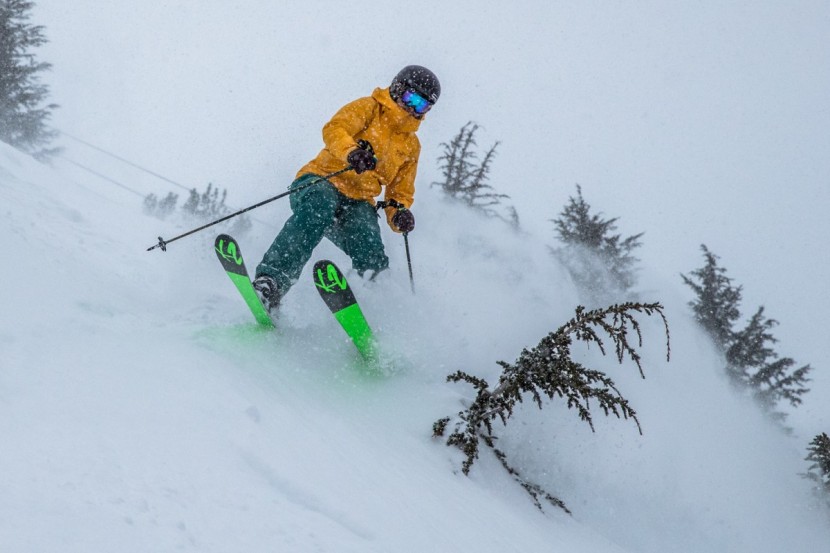 k2 fulluvit 95 - the tight turn radius helps you swivel around, making tight turns in...