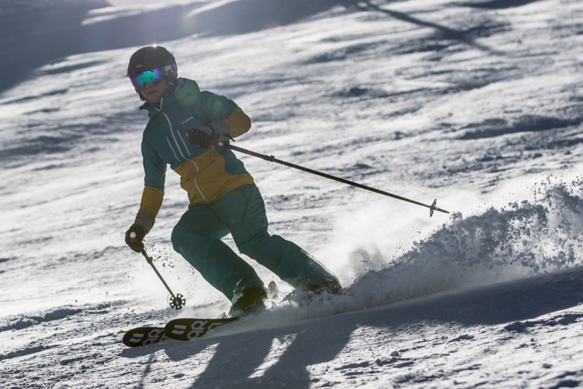 atomic hawx ultra 110 for women - the hawx&#039;s acute right angle locks your heels into place.