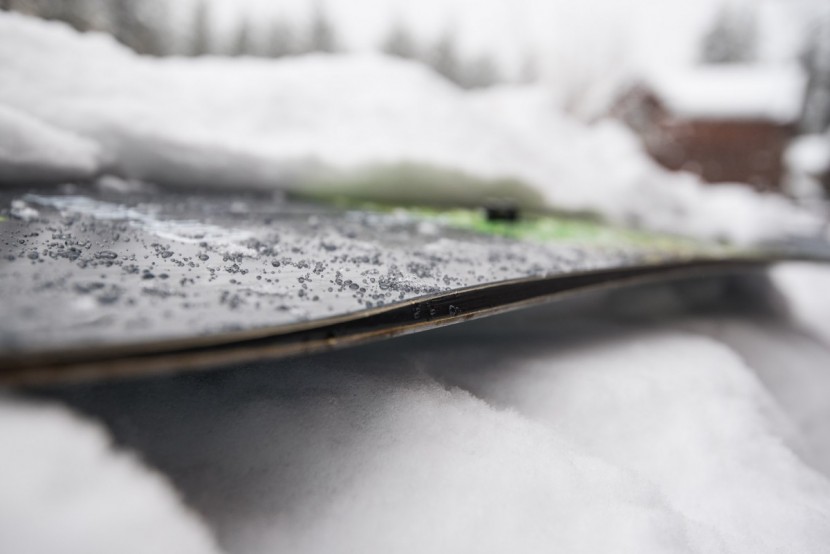burton flight attendant - the edge detail on the cambered flight attendant.