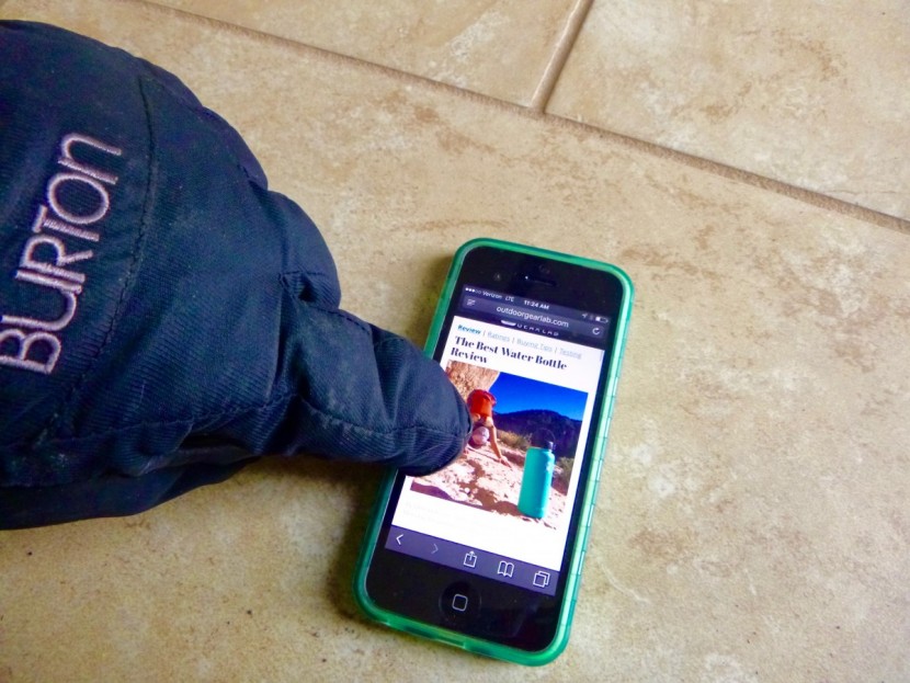 burton gore-tex gloves for women - we loved this glove's touchscreen capabilities!