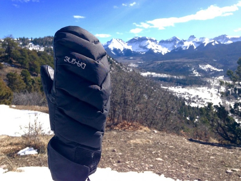 dakine tundra mitt for women - if your hands get especially cold in the winter, this mitt is what...