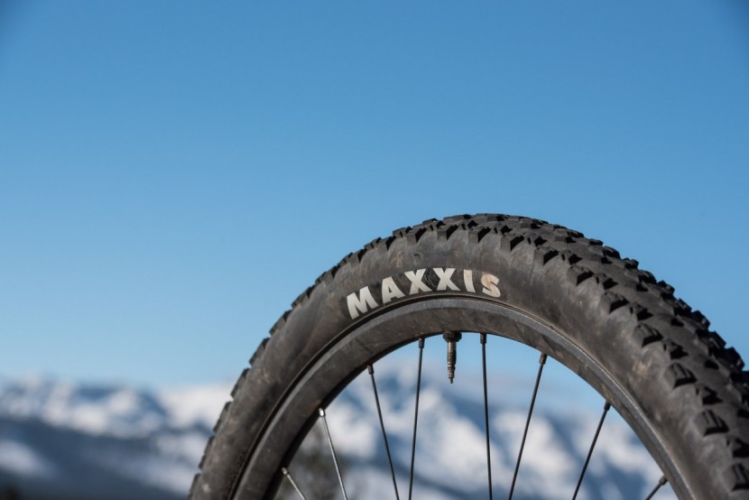 pivot mach 429 trail x01 eagle 2017 - the 2.3&quot; maxxis high roller ii didn&#039;t offer up enough traction for...