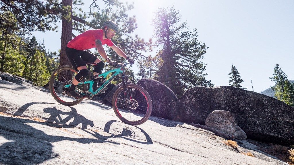 intense recluse pro 2017 - the cockpit sets you up just forward of center, a little too far...