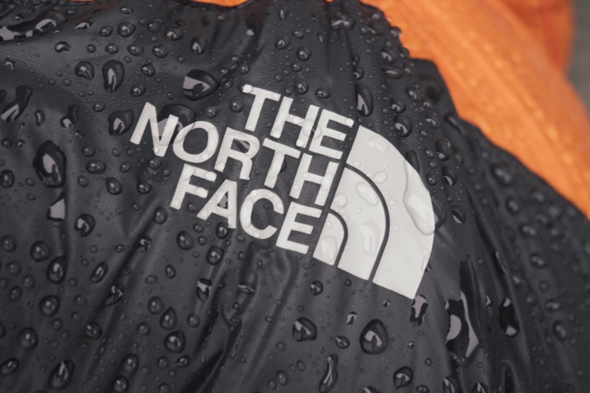 the north face inferno -20 - between the water resistant shell fabric and the thick, 800 fill...