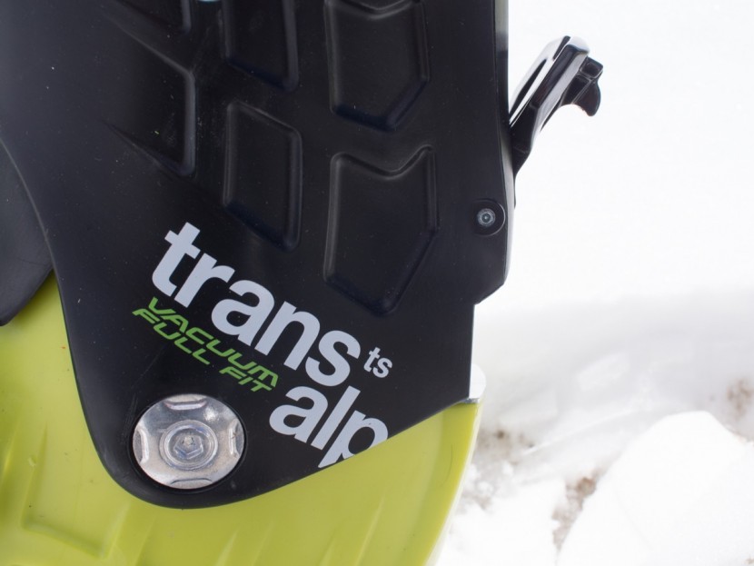 fischer transalp vacuum ts - the ski/walk mode lever of the fischer is reliable and clean...