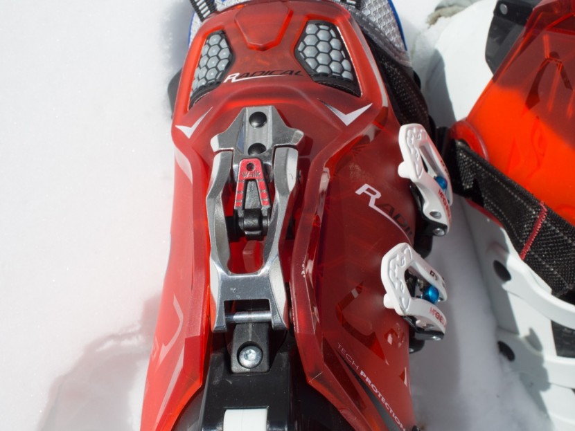 dynafit radical boot - the ski/walk mode switch on the cr looks complicated. indeed, it is...