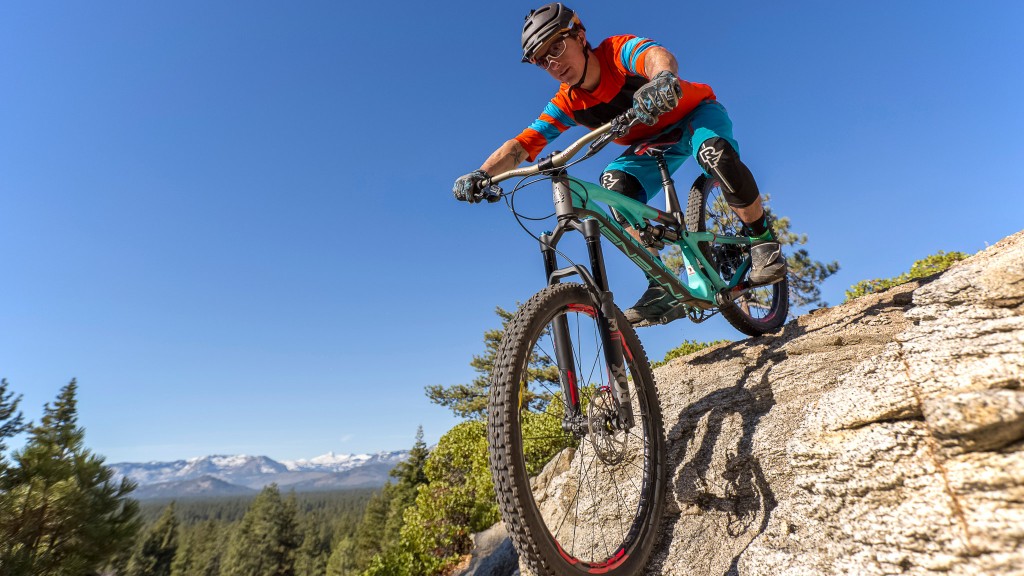 intense recluse pro 2017 - the bike&#039;s heavy front end wants to stay on the dirt. it&#039;s reluctant...