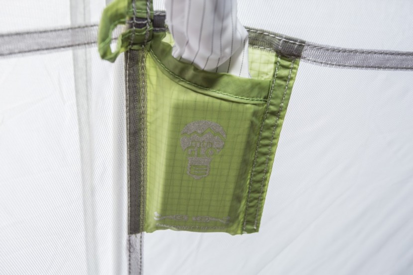 big agnes rattlesnake sl2 mtnglo - the rattlesnake has two media pockets and two interior mesh pockets...