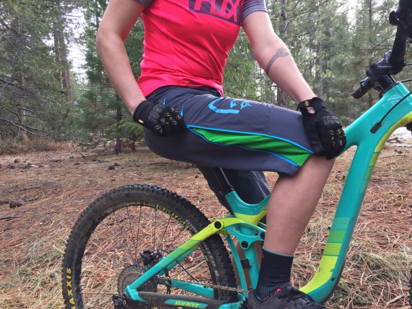 norrona fjora - side zippered venting! creates more leg room and air circulation.