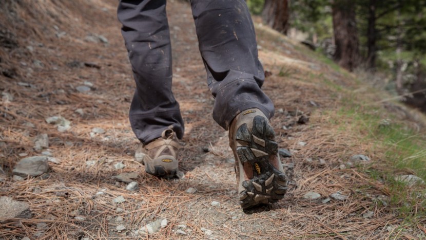 keen targhee ii - stiff soles and flexible forefeet lead this shoe to the front of the...