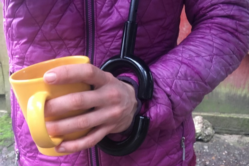 glamore creative cars reverse - the c-shaped handle is almost &quot;hands free!&quot;