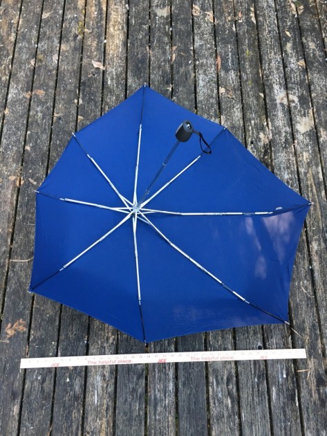 senz smart s - the smart s umbrella has a funky shape that doesn&#039;t help its rain...