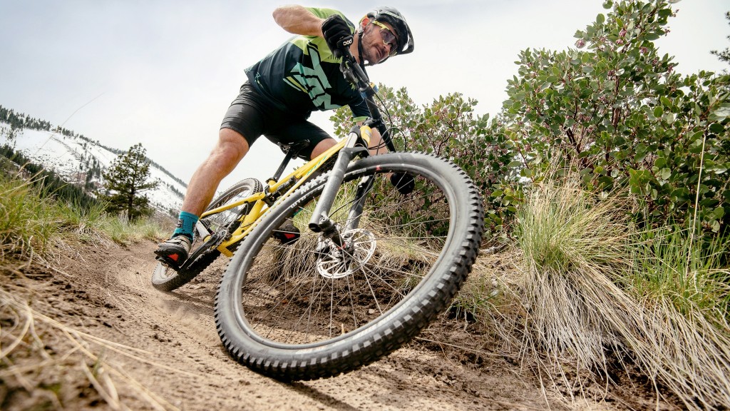 santa cruz tallboy d 29 2017 - the maxxis minion dhf front tire allows riders to drive the tallboy...