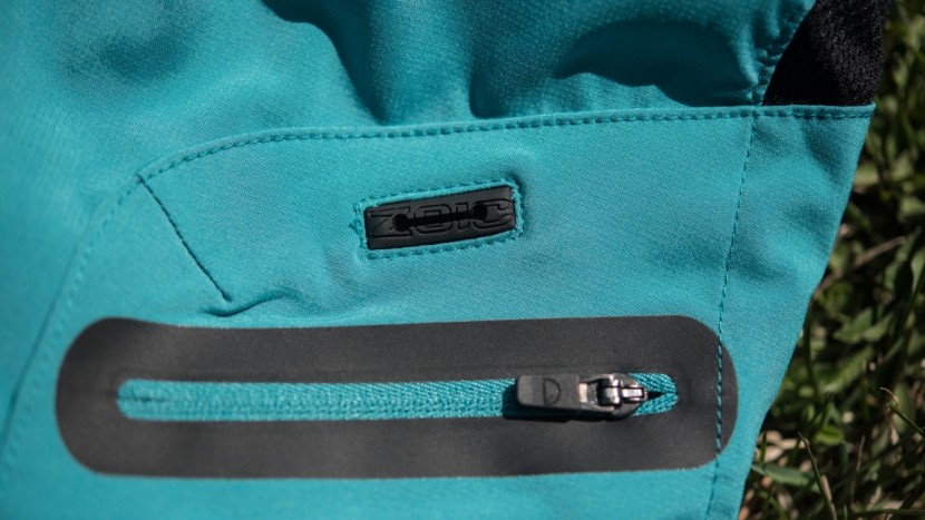 zoic ether shorts + liner - the cell phone pocket with a headphone cable port is a nice feature...